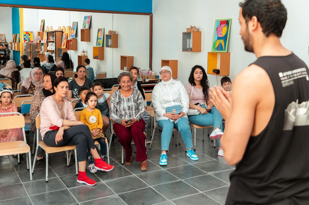 Sortie de l'atelier d’initiation à la danse au sein de l'école Bab Souika, médina de Tunis, animé par Hichem Chebli, Programme Art et Education, 2023.