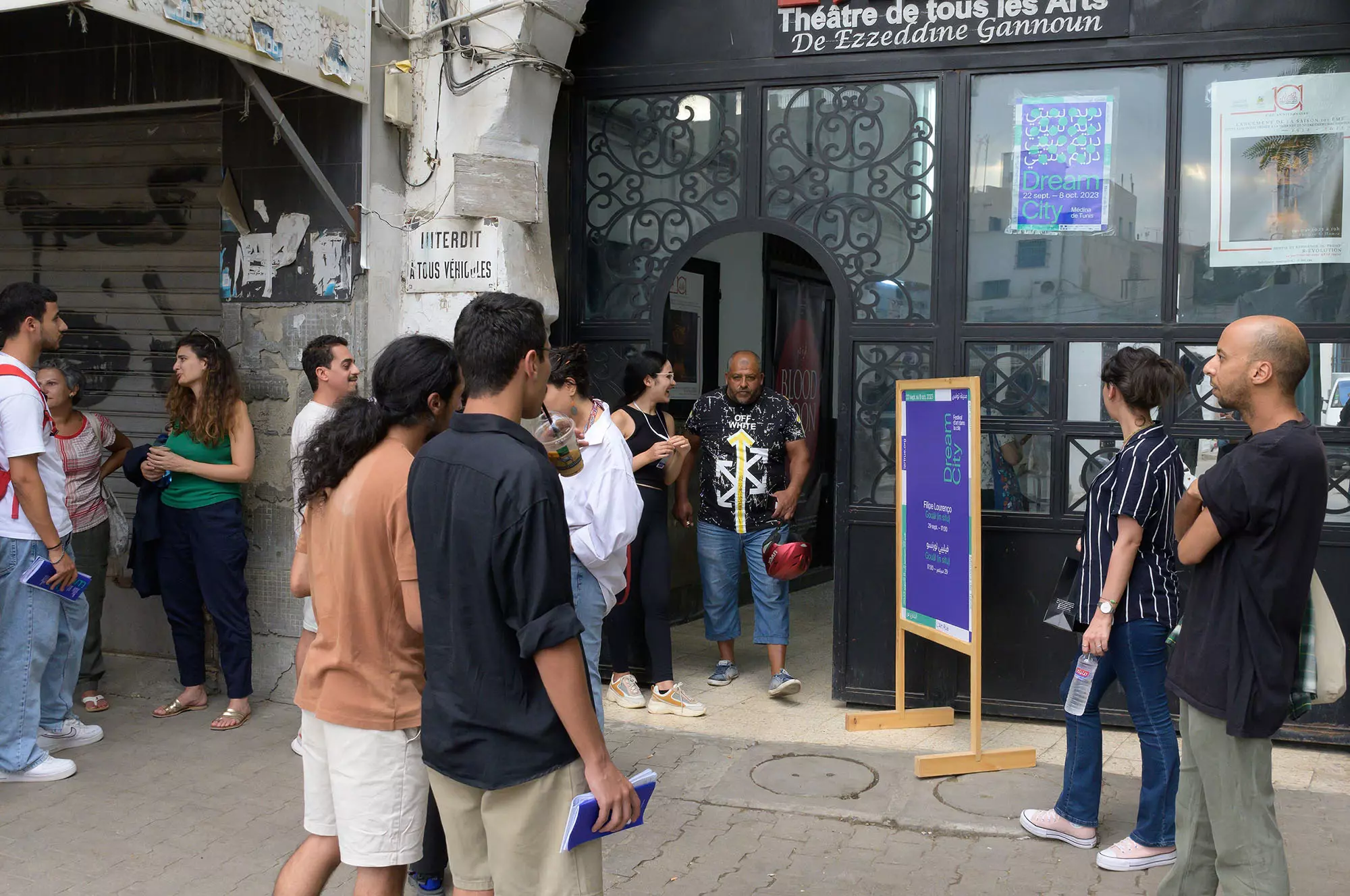 Gouâl in Situ de Filipe Lourenço – Cie Plan K, toit du théâtre El Hamra, Créations, Festival Dream City 2023, Tunis.