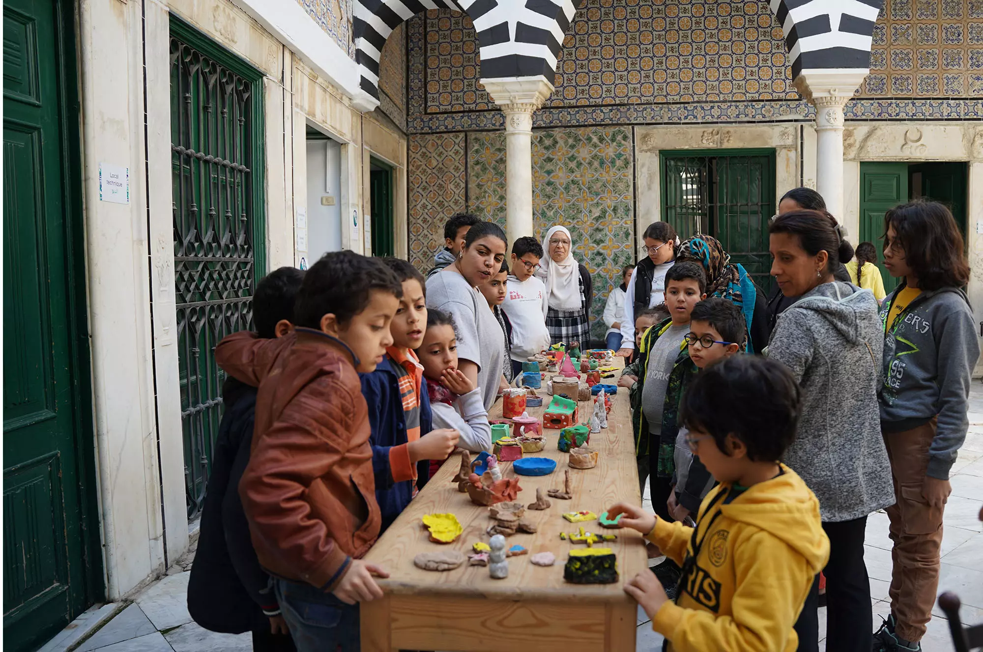 Atelier de poterie avec Bouthaina Hssine, Art et Education, L'Art Rue, mars 2024