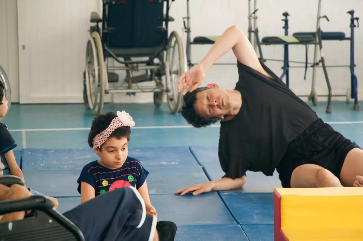 Eric Minh Cuong Castaing's Dance Residency in Tunis: Promoting Inclusion and Creativity 
