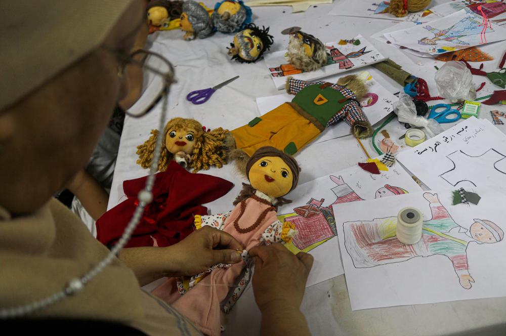 Atelier marionnettes avec des enfants au Centre national des Arts de la marionnette, septembre 2021