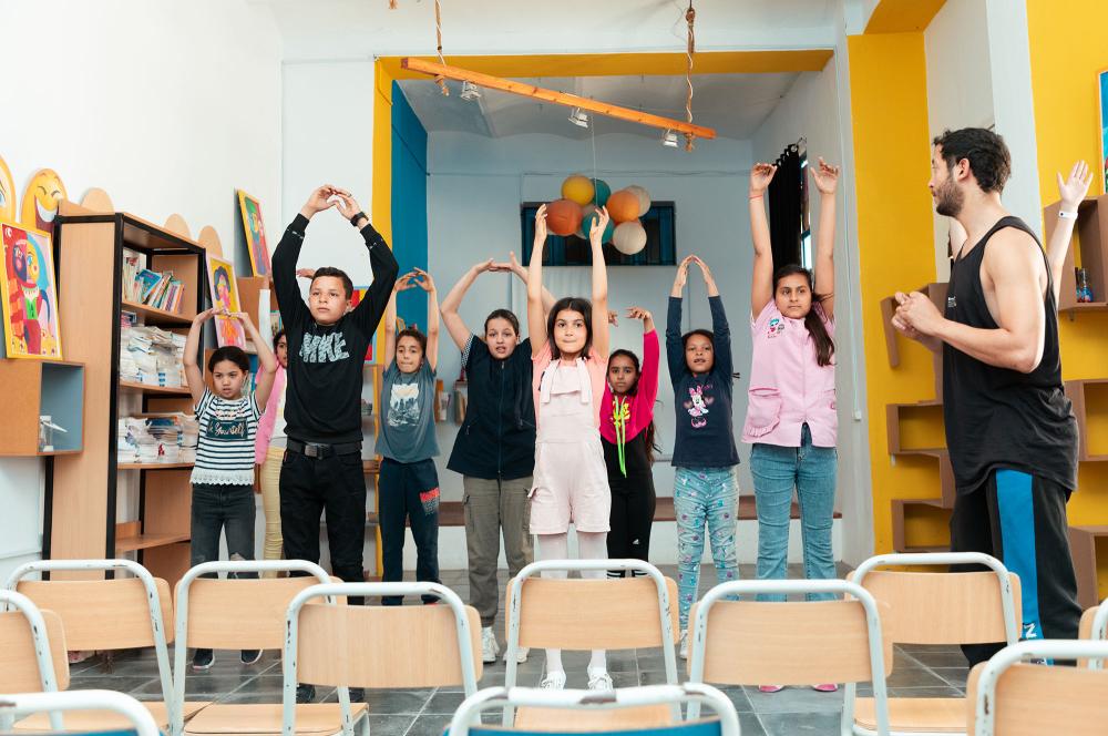 Sortie de l’atelier danse mené par Hichem Chebli à l’école de Bab Souika, médina de Tunis, juin 2023