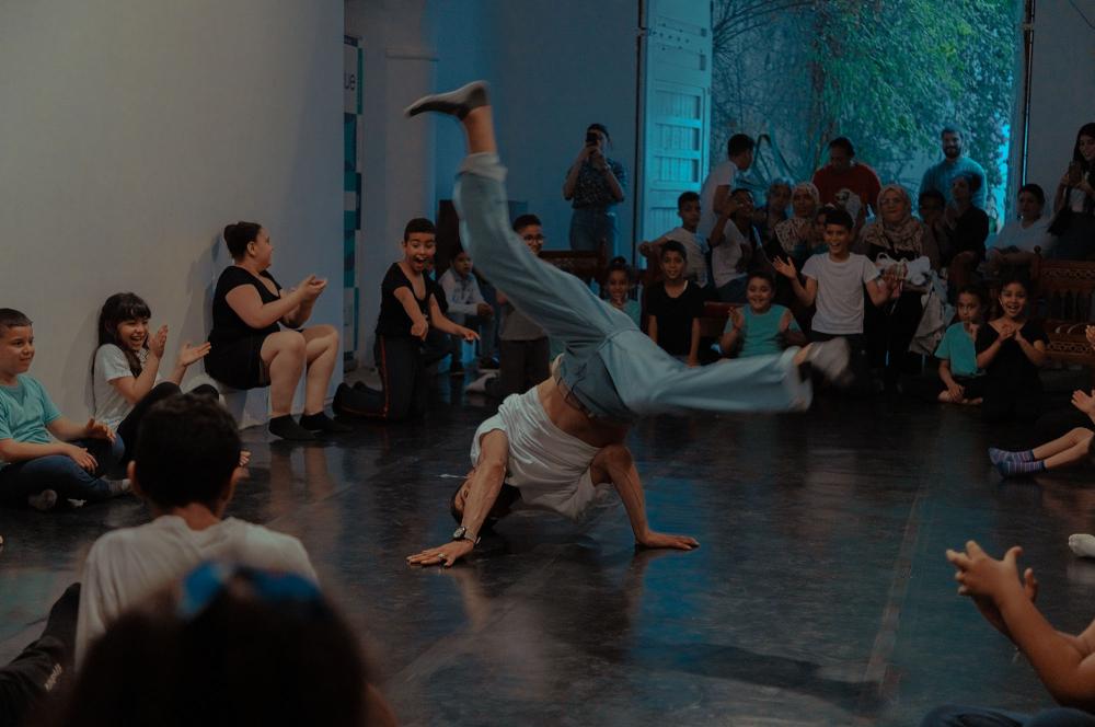Open workshop followed by a «Steps» show from the work conducted within the hip-hop workshop of Tarek Bouellegui, Art&Education, June 2023