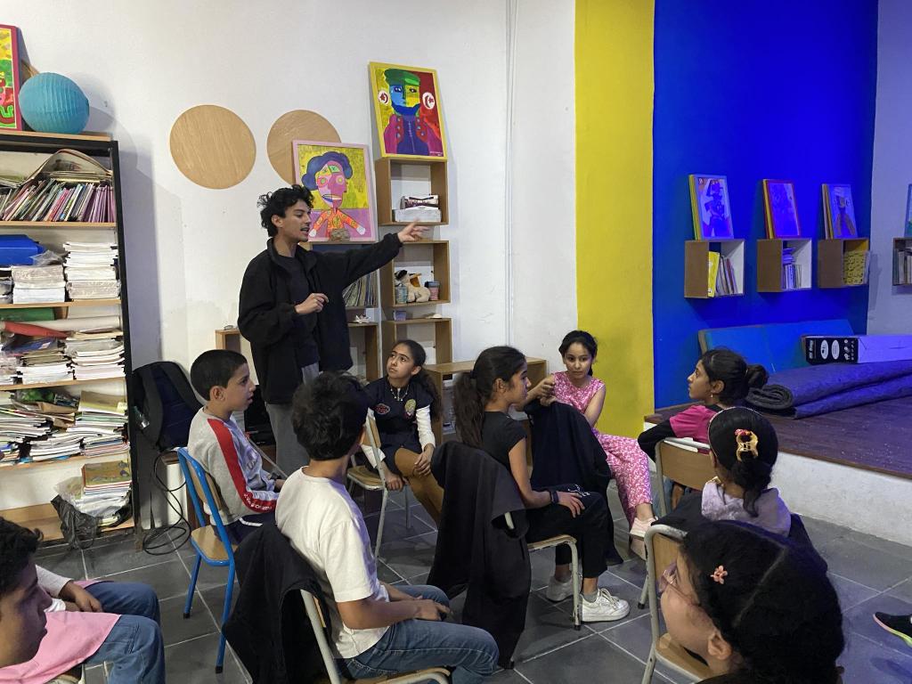 Atelier cinéma par Sentiers-Massarib avec les enfants de l'école primaire publique de Bab Souika - médina de Tunis, 2023-2024