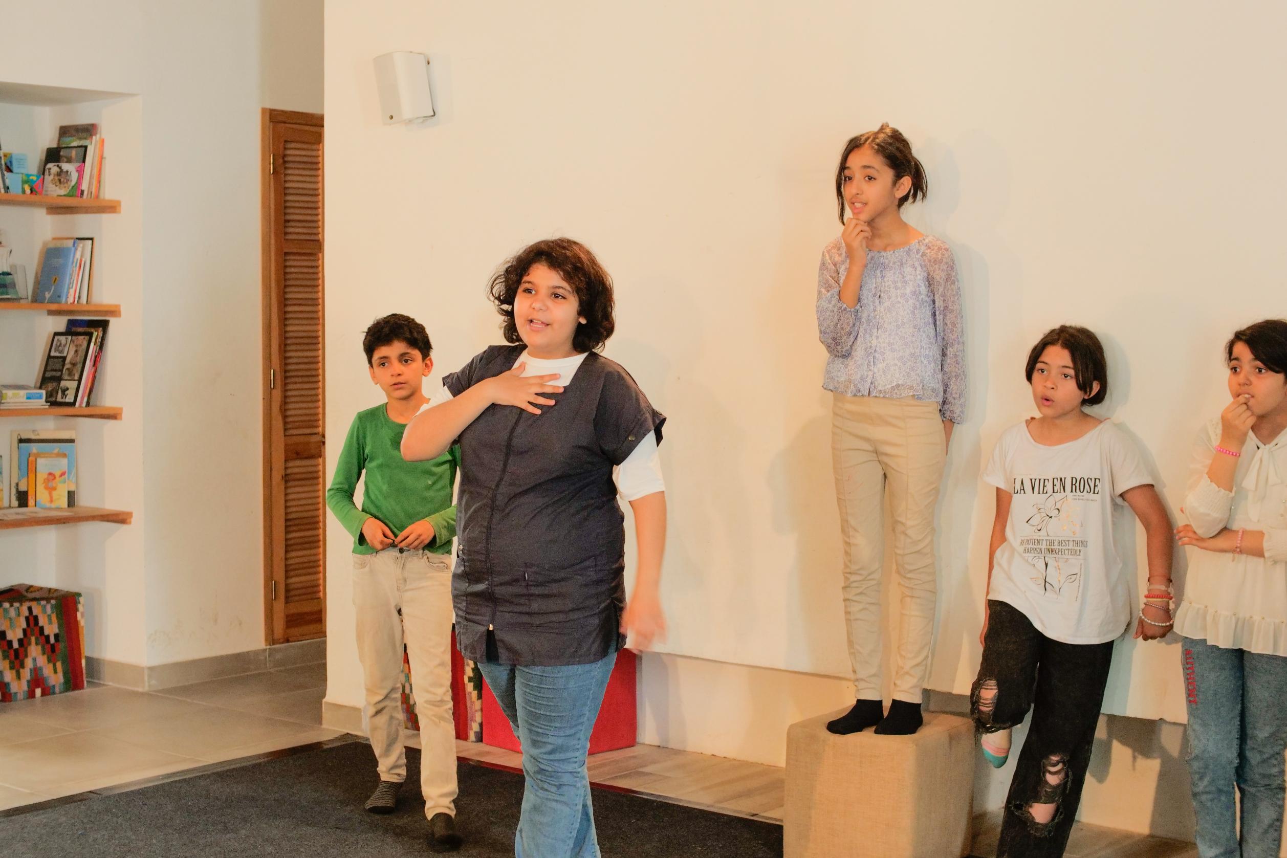 Atelier théâtre de Narjes ben Ammar avec les enfants de l'école rue el Marr - médina de Tunis, 2023-2024