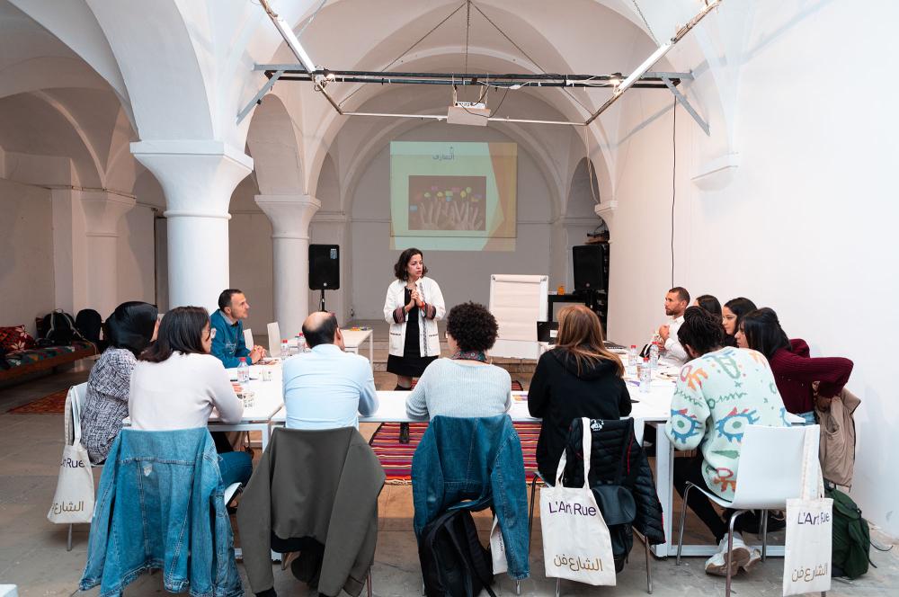 Formation à L'Art Rue des associations lauréates du programme Qismi Al ahla, novembre 2022.