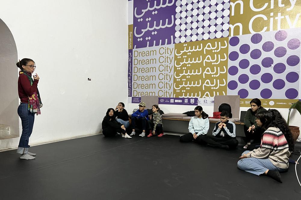 Atelier théâtre de Lobna Mlika avec des enfants au sein de L'Art Rue - 2022